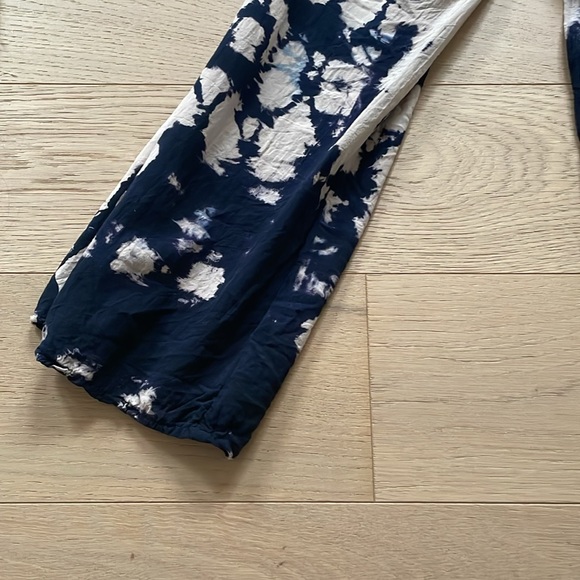 Blue Life tie dye top XS - Picture 7 of 8
